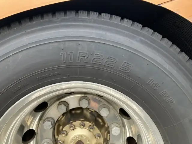 平成30年 ボルボ トラクタ 中間尺 エアロ付き スライドカプラー デフロック 440馬力 AT 第五輪:11,500㎏ 距離:55万㎞の画像30