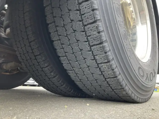 平成30年 ボルボ トラクタ 中間尺 エアロ付き スライドカプラー デフロック 440馬力 AT 第五輪:11,500㎏ 距離:55万㎞の画像31