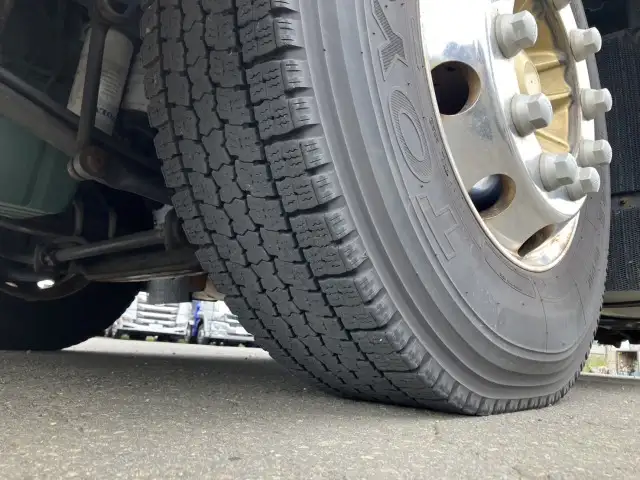 平成30年 ボルボ トラクタ 中間尺 エアロ付き スライドカプラー デフロック 440馬力 AT 第五輪:11,500㎏ 距離:55万㎞の画像34