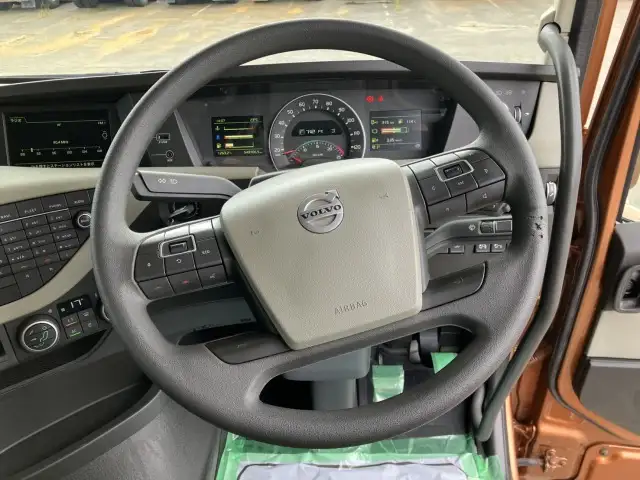 平成30年 ボルボ トラクタ 中間尺 エアロ付き スライドカプラー デフロック 440馬力 AT 第五輪:11,500㎏ 距離:55万㎞の画像39