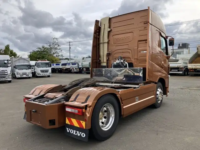 平成30年 ボルボ トラクタ 中間尺 エアロ付き スライドカプラー デフロック 440馬力 AT 第五輪:11,500㎏ 距離:55万㎞の画像5