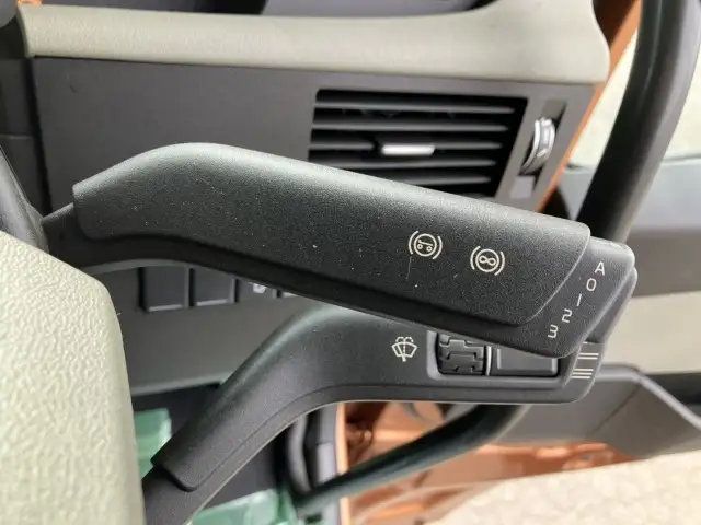 平成30年 ボルボ トラクタ 中間尺 エアロ付き スライドカプラー デフロック 440馬力 AT 第五輪:11,500㎏ 距離:55万㎞の画像46