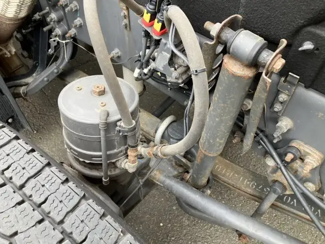 平成30年 ボルボ トラクタ 中間尺 エアロ付き スライドカプラー デフロック 440馬力 AT 第五輪:11,500㎏ 距離:55万㎞の画像52