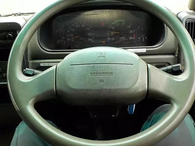 平成13年05月中古中型三菱ふそう三菱の画像36