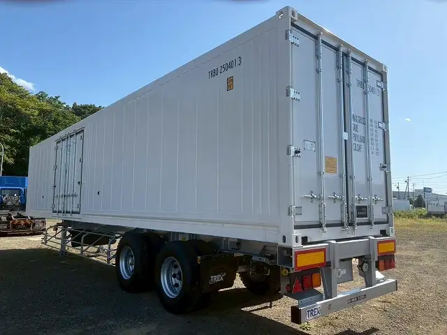 新品!未使用車! 令和7年 トレクス 40FT2軸冷凍コンテナSET サイド観音扉 冷凍機SLXi400(縦型) 樹脂燃料タンクの画像7