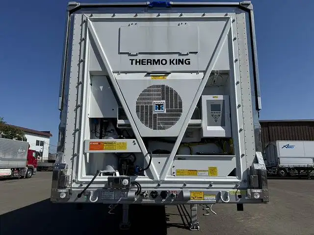 登録済み未使用車　車検：令和8年8月27日迄　令和7年式　フルハーフ　14m3軸冷凍ウイングトレーラー　スーパーシングル　リフトアクスル後軸残し　積載：24,000kg　第五輪：10,980kgの画像2