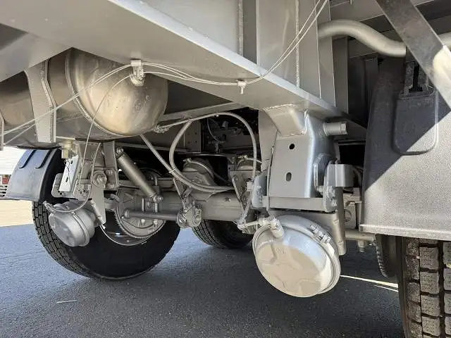 登録済み未使用車　車検：令和8年8月27日迄　令和7年式　フルハーフ　14m3軸冷凍ウイングトレーラー　スーパーシングル　リフトアクスル後軸残し　積載：24,000kg　第五輪：10,980kgの画像14