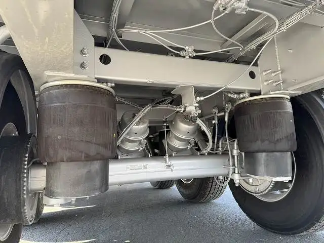 登録済み未使用車　車検：令和8年8月27日迄　令和7年式　フルハーフ　14m3軸冷凍ウイングトレーラー　スーパーシングル　リフトアクスル後軸残し　積載：24,000kg　第五輪：10,980kgの画像15