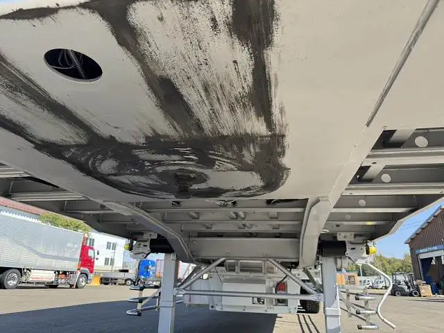 登録済み未使用車　車検：令和8年8月27日迄　令和7年式　フルハーフ　14m3軸冷凍ウイングトレーラー　スーパーシングル　リフトアクスル後軸残し　積載：24,000kg　第五輪：10,980kgの画像16