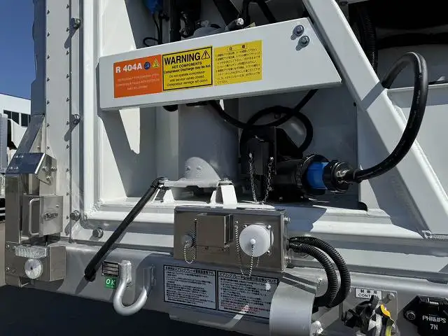 登録済み未使用車　車検：令和8年8月27日迄　令和7年式　フルハーフ　14m3軸冷凍ウイングトレーラー　スーパーシングル　リフトアクスル後軸残し　積載：24,000kg　第五輪：10,980kgの画像21