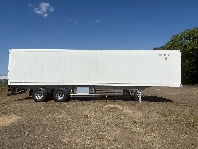 新品!未使用車! 令和7年 トレクス 40FT2軸冷凍コンテナSET サイド観音扉 冷凍機SLXi400(縦型) 樹脂燃料タンクの画像4