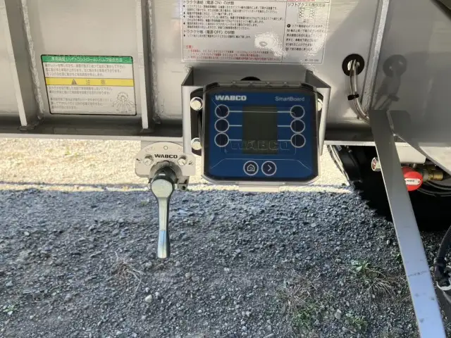 新品！未使用車！　令和7年　トレクス　40FT3軸冷凍コンテナSET　リフトアクスル(後後軸残し)　サイド観音扉　冷凍機SLXi400(縦型)　樹脂燃料タンクの画像18