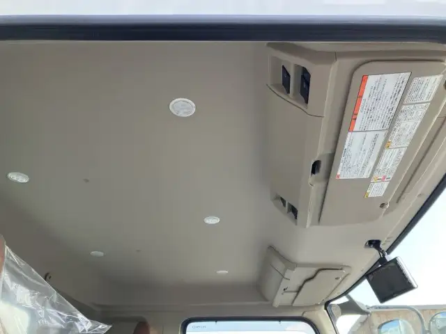 ☆車検付き(R8.9.23)☆ 令和6年 日野 4t冷凍車PG付 63ワイド 冷凍機:菱重(TDJS50) ‐30℃設定 床:システムフロア ラッシング2段 格納PG 片開SD リアエアサス MT 積載:2,450㎏ 距離:2.2万㎞の画像43