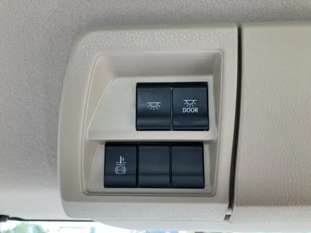 ☆車検付き(R8.9.23)☆ 令和6年 日野 4t冷凍車PG付 63ワイド 冷凍機:菱重(TDJS50) ‐30℃設定 床:システムフロア ラッシング2段 格納PG 片開SD リアエアサス MT 積載:2,450㎏ 距離:2.2万㎞の画像54