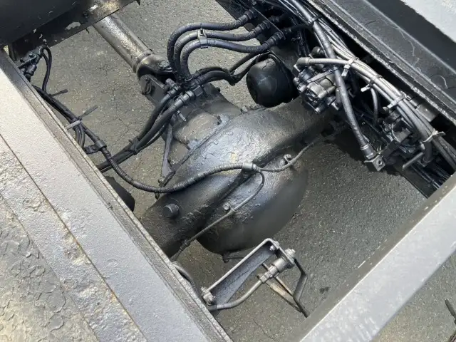 平成19年 三菱 コンテナ専用車(トラクタ) フルトレ仕様 JRコンテナ1基積み 緊締装置付 リーフサス MT 320馬力 MT 積載:8,400㎏ 距離:47万㎞の画像13