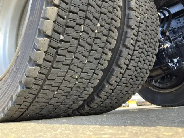 平成19年 三菱 コンテナ専用車(トラクタ) フルトレ仕様 JRコンテナ1基積み 緊締装置付 リーフサス MT 320馬力 MT 積載:8,400㎏ 距離:47万㎞の画像40