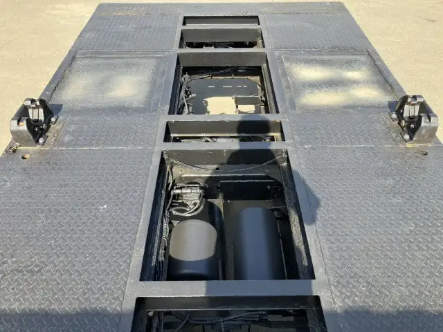 平成19年 三菱 コンテナ専用車(トラクタ) フルトレ仕様 JRコンテナ1基積み 緊締装置付 リーフサス MT 320馬力 MT 積載:8,400㎏ 距離:47万㎞の画像10