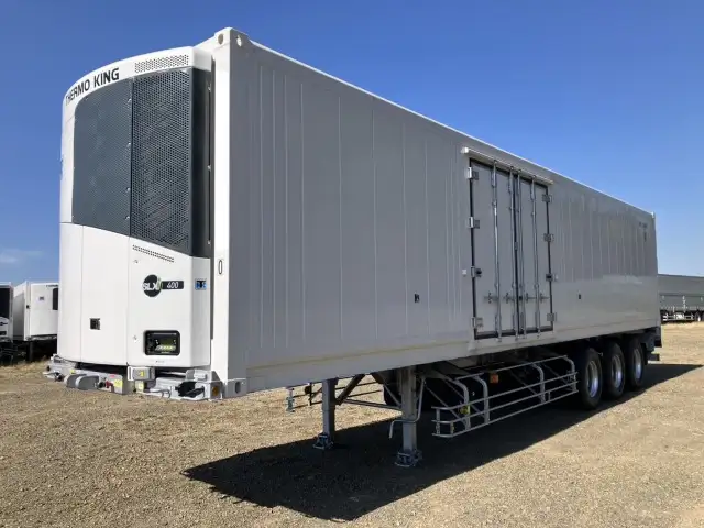 新品!未使用車! 令和7年 トレクス 40FT3軸冷凍コンテナSET リフトアクスル(後後軸残し) サイド観音扉 冷凍機SLXi400(縦型) 樹脂燃料タンクの画像1