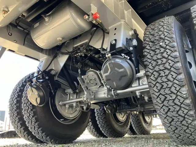 新品!未使用車! 令和7年 トレクス 40FT3軸冷凍コンテナSET リフトアクスル(後後軸残し) サイド観音扉 冷凍機SLXi400(縦型) 樹脂燃料タンクの画像20