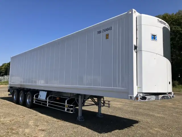 新品!未使用車! 令和7年 トレクス 40FT3軸冷凍コンテナSET リフトアクスル(後後軸残し) サイド観音扉 冷凍機SLXi400(縦型) 樹脂燃料タンクの画像3