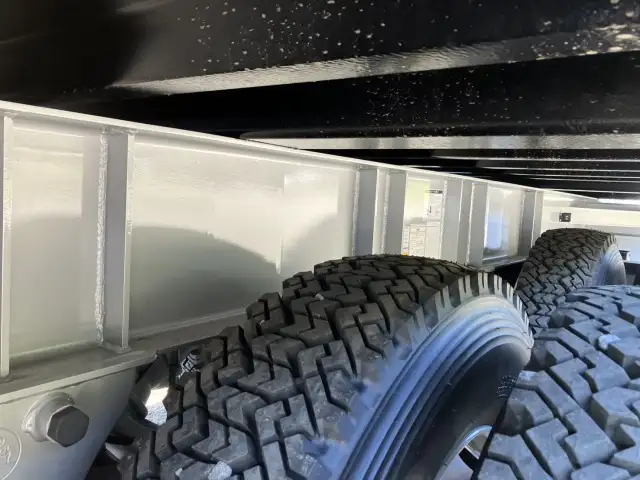 新品!未使用車! 令和7年 トレクス 40FT3軸冷凍コンテナSET リフトアクスル(後後軸残し) サイド観音扉 冷凍機SLXi400(縦型) 樹脂燃料タンクの画像21