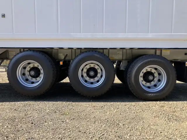 新品!未使用車! 令和7年 トレクス 40FT3軸冷凍コンテナSET リフトアクスル(後後軸残し) サイド観音扉 冷凍機SLXi400(縦型) 樹脂燃料タンクの画像34