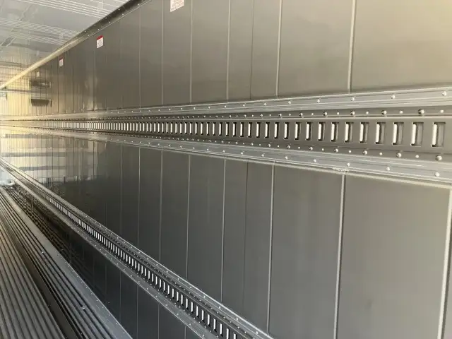 新品!未使用車! 令和7年 トレクス 40FT3軸冷凍コンテナSET リフトアクスル(後後軸残し) サイド観音扉 冷凍機SLXi400(縦型) 樹脂燃料タンクの画像13