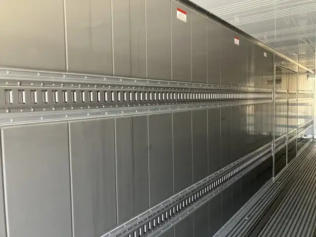 新品!未使用車! 令和7年 トレクス 40FT3軸冷凍コンテナSET リフトアクスル(後後軸残し) サイド観音扉 冷凍機SLXi400(縦型) 樹脂燃料タンクの画像12