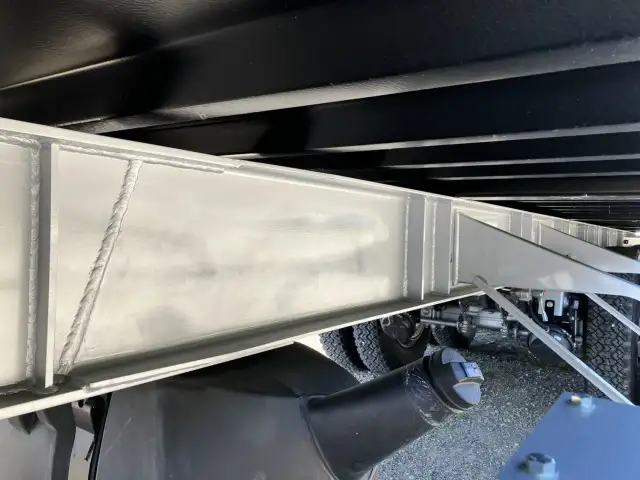 新品!未使用車! 令和7年 トレクス 40FT3軸冷凍コンテナSET リフトアクスル(後後軸残し) サイド観音扉 冷凍機SLXi400(縦型) 樹脂燃料タンクの画像16