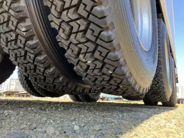 新品！未使用車！　令和7年　トレクス　40FT3軸冷凍コンテナSET　リフトアクスル(後後軸残し)　サイド観音扉　冷凍機SLXi400(縦型)　樹脂燃料タンクの画像36