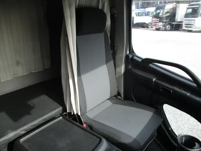 ★ナンバー付★ 平成28年 日野 レンジャー 4t冷蔵ウィング 210馬力 MT 冷凍機:菱重 床:アルミ縞 の画像52