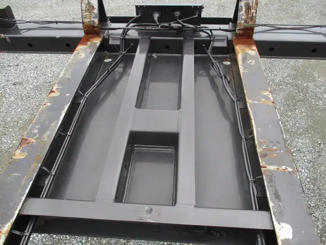 令和3年 トレクス 40FT3軸コンテナシャシ リーフサス 積載:30,480㎏ 第五輪:10,920㎏以上の画像22