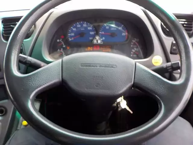 平成19年01月中古大型トラクタヘッド日産UDニッサンディーゼルの画像31