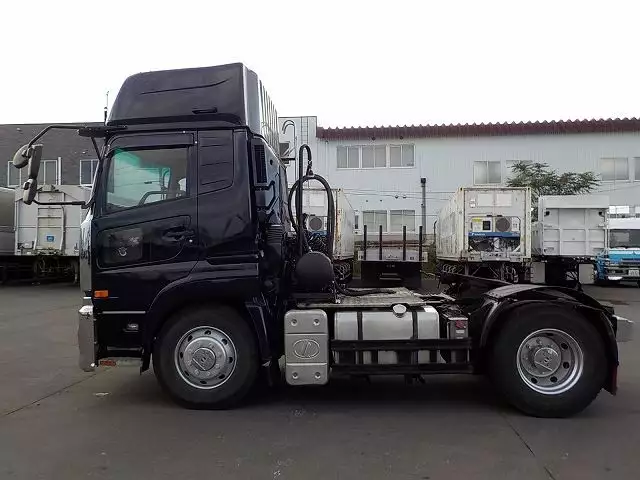 平成19年01月中古大型トラクタヘッド日産UDニッサンディーゼルの画像8