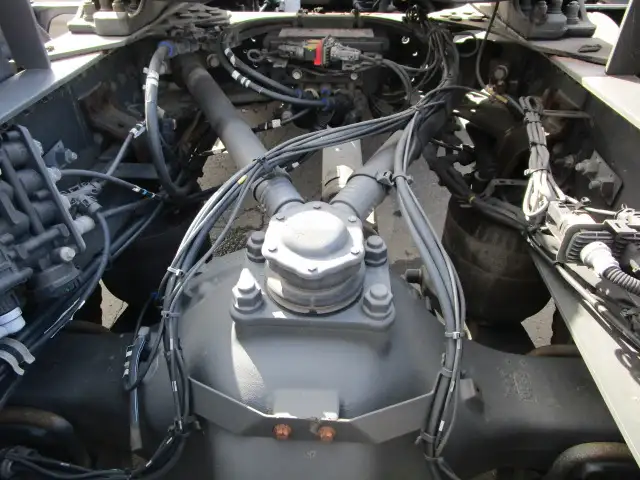 ナンバー付　令和4年　ボルボ　トラクタ　ハイルーフ　リアエアサス　デフロック付　AT　460馬力　第五輪：11,500㎏　距離：34万㎞の画像13