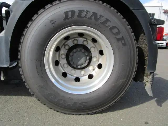 ナンバー付　令和4年　ボルボ　トラクタ　ハイルーフ　リアエアサス　デフロック付　AT　460馬力　第五輪：11,500㎏　距離：34万㎞の画像23