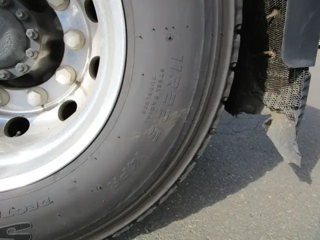 ナンバー付　令和4年　ボルボ　トラクタ　ハイルーフ　リアエアサス　デフロック付　AT　460馬力　第五輪：11,500㎏　距離：34万㎞の画像24