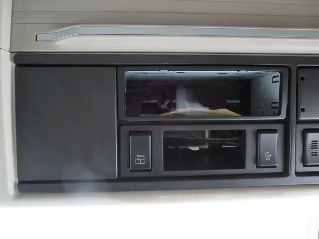 ナンバー付　令和4年　ボルボ　トラクタ　ハイルーフ　リアエアサス　デフロック付　AT　460馬力　第五輪：11,500㎏　距離：34万㎞の画像40