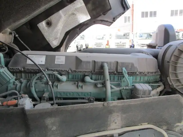 ナンバー付　令和4年　ボルボ　トラクタ　ハイルーフ　リアエアサス　デフロック付　AT　460馬力　第五輪：11,500㎏　距離：34万㎞の画像51