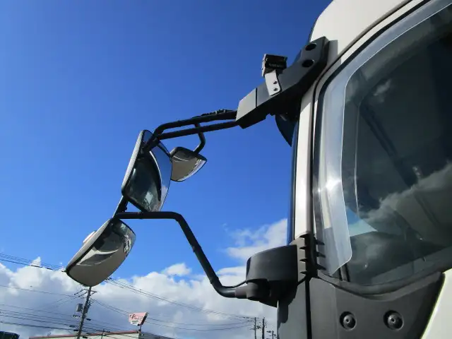 ナンバー付　令和4年　ボルボ　トラクタ　ハイルーフ　リアエアサス　デフロック付　AT　460馬力　第五輪：11,500㎏　距離：34万㎞の画像58