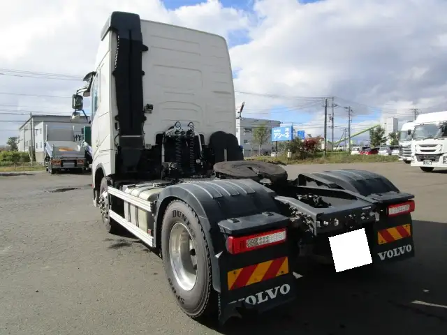 ナンバー付　令和4年　ボルボ　トラクタ　ハイルーフ　リアエアサス　デフロック付　AT　460馬力　第五輪：11,500㎏　距離：34万㎞の画像7