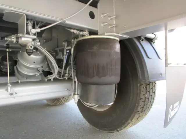 登録済み未使用車　車検：令和8年9月28日迄　令和7年式　フルハーフ　14m3軸冷凍ウイングトレーラー　スーパーシングル　リフトアクスル後軸残し　積載：24,000kg　第五輪：10,980kgの画像20