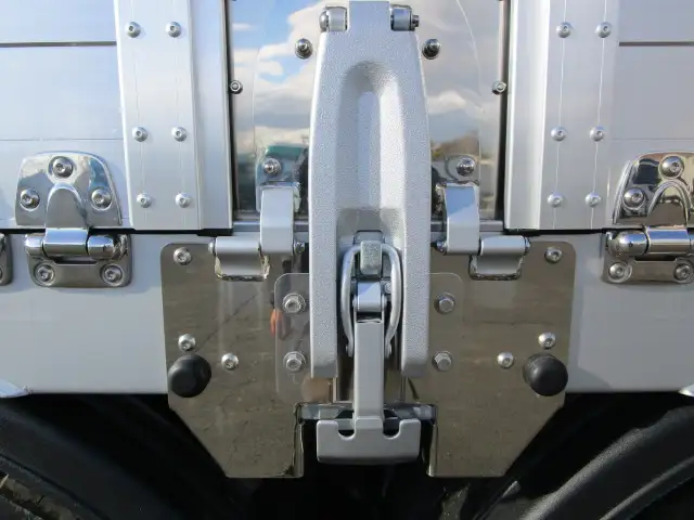 登録済み未使用車　車検：令和8年9月28日迄　令和7年式　フルハーフ　14m3軸冷凍ウイングトレーラー　スーパーシングル　リフトアクスル後軸残し　積載：24,000kg　第五輪：10,980kgの画像25