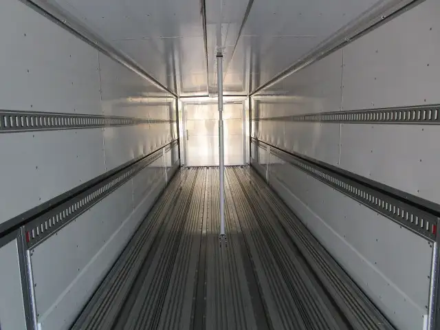 登録済み未使用車　車検：令和8年9月28日迄　令和7年式　フルハーフ　14m3軸冷凍ウイングトレーラー　スーパーシングル　リフトアクスル後軸残し　積載：24,000kg　第五輪：10,980kgの画像27