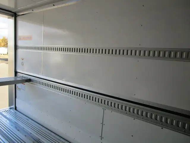 登録済み未使用車　車検：令和8年9月28日迄　令和7年式　フルハーフ　14m3軸冷凍ウイングトレーラー　スーパーシングル　リフトアクスル後軸残し　積載：24,000kg　第五輪：10,980kgの画像28