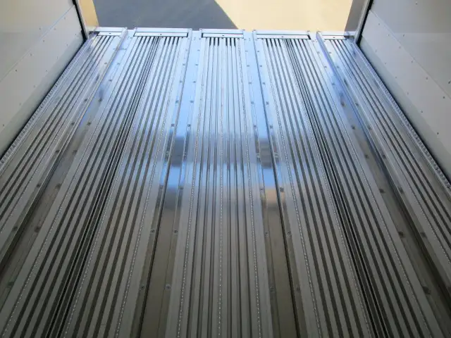 登録済み未使用車　車検：令和8年9月28日迄　令和7年式　フルハーフ　14m3軸冷凍ウイングトレーラー　スーパーシングル　リフトアクスル後軸残し　積載：24,000kg　第五輪：10,980kgの画像29