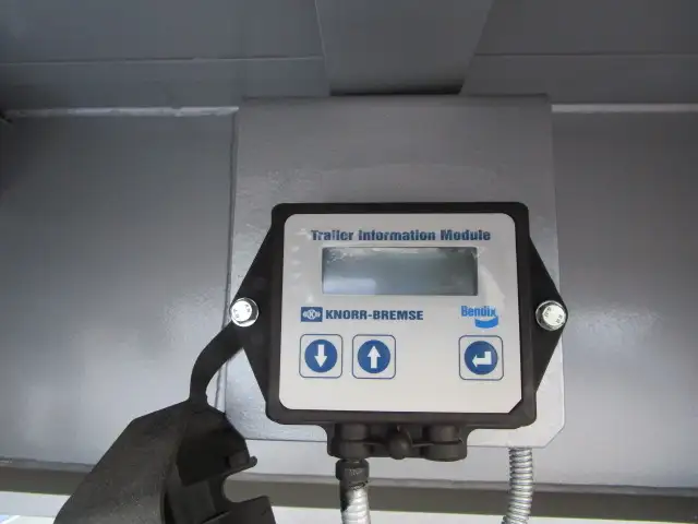 登録済み未使用車　車検：令和8年9月28日迄　令和7年式　フルハーフ　14m3軸冷凍ウイングトレーラー　スーパーシングル　リフトアクスル後軸残し　積載：24,000kg　第五輪：10,980kgの画像51