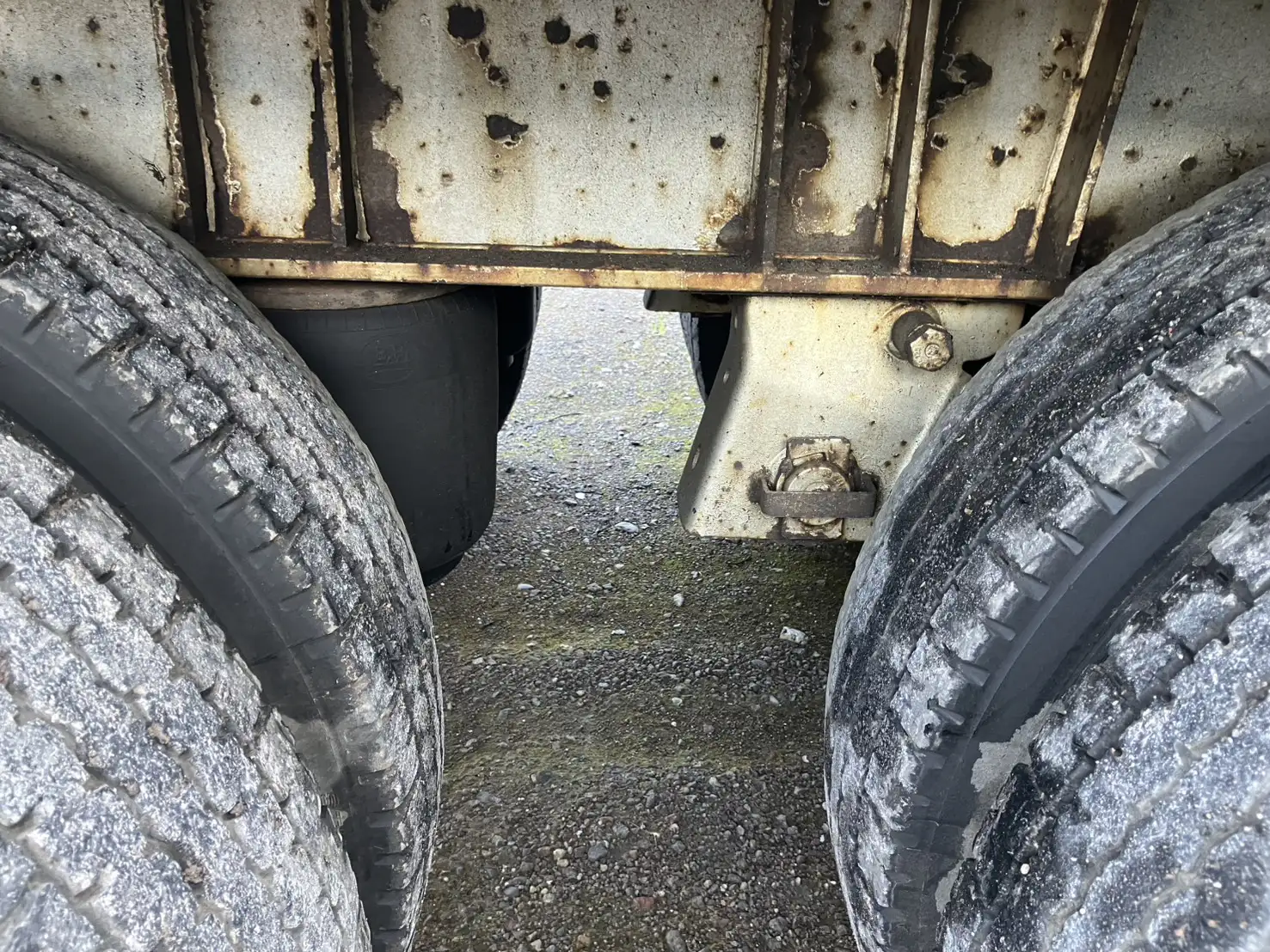 【委託販売車両】平成19年　フルハーフ　13m2軸アオリ付きトレーラ　車検付　エアサス　ジョロダー4列の画像22