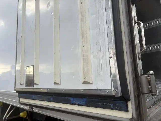 【継続車検取得中】平成25年　UD　大型冷凍車　積載：13,200㎏　距離：43,8万㎞　2エバ　冷凍機：菱重（TU100SA multi）-35℃設定の画像32