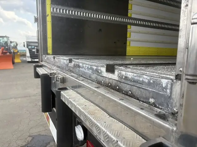 【継続車検取得中】平成25年　UD　大型冷凍車　積載：13,200㎏　距離：43,8万㎞　2エバ　冷凍機：菱重（TU100SA multi）-35℃設定の画像36